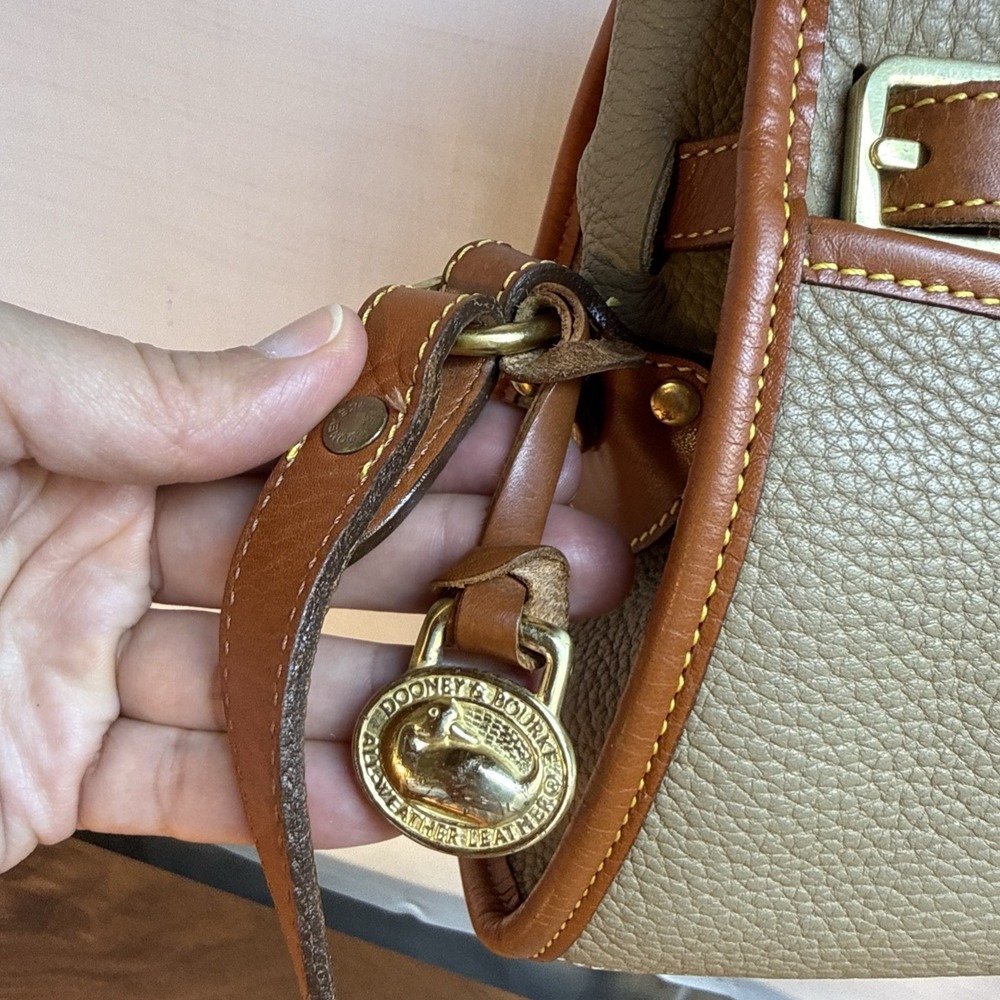 Vintage DOONEY AND BOURKE Khaki Brown Leather Buckle 2 Way Satchel Crossbody Bag - Picture 5 of 16